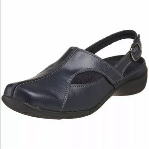 Easy Street Women Sportster Closed Toe Clogs 6.5